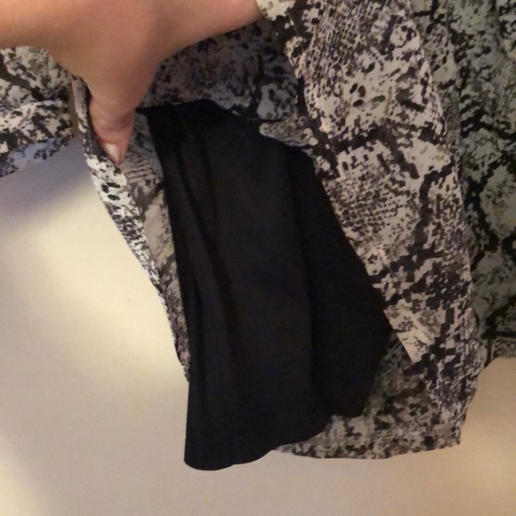 EXPRESS Snake skin print Romper - Picture 6 of 7